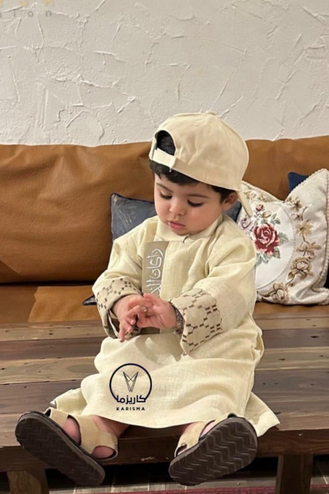 ثوب بالاسم باللون البيج