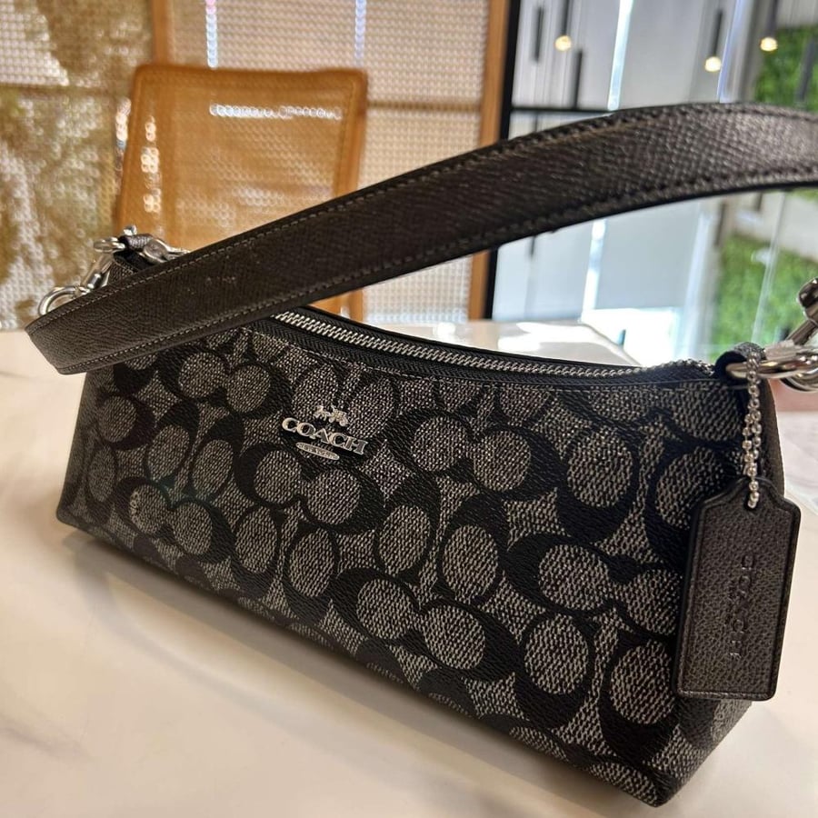 حقيبة كوتش شارلوت فوري Coach Charlotte Signature