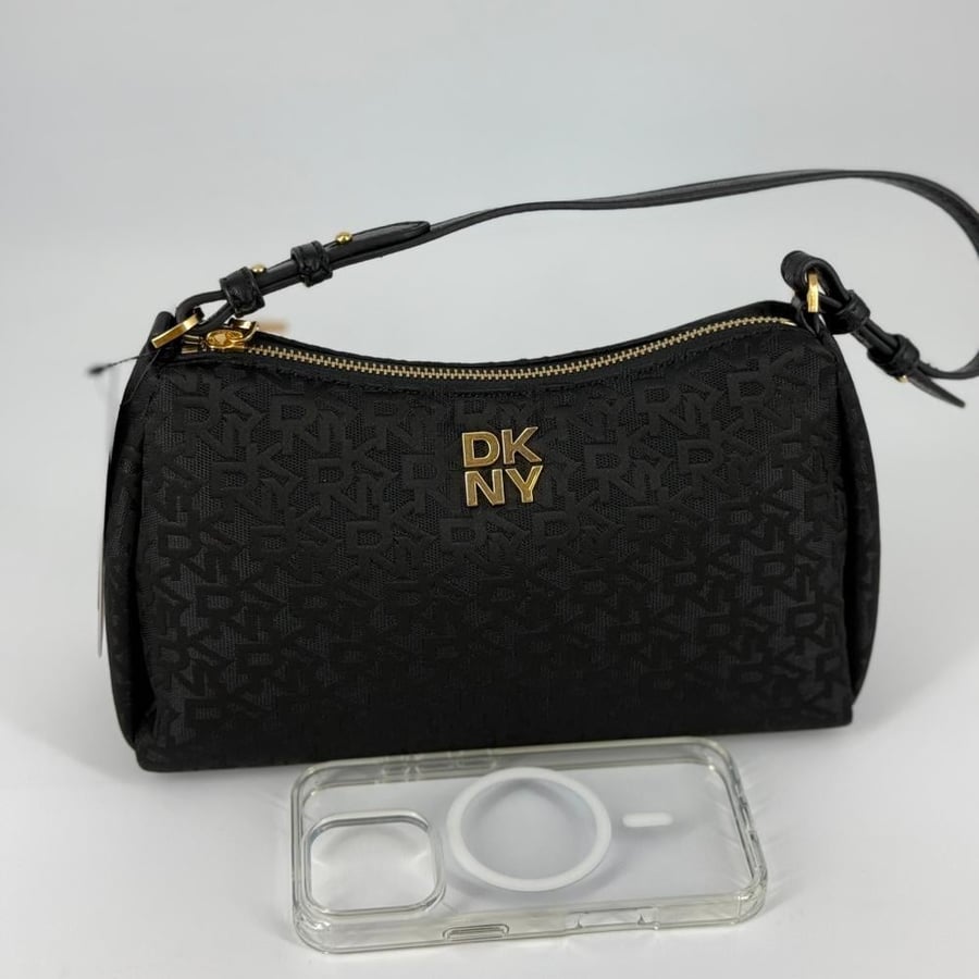 حقيبة دكني ريمي فوري | DKNY Remy Signature Top Zip Shoulder Bag