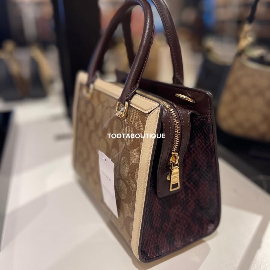 حقيبة كوتش جريس كاري فوري