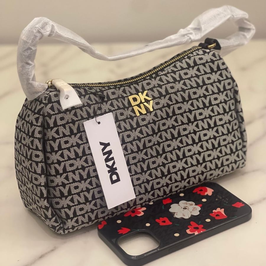 حقيبة دكني ريمي فوري | DKNY Remy Signature Top Zip Shoulder Bag