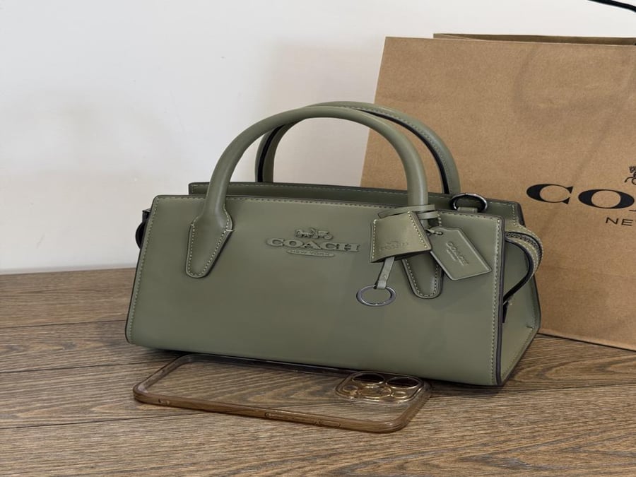 حقيبة كوتش اندريا كاري فوري | Coach Andrea Carryall Bag