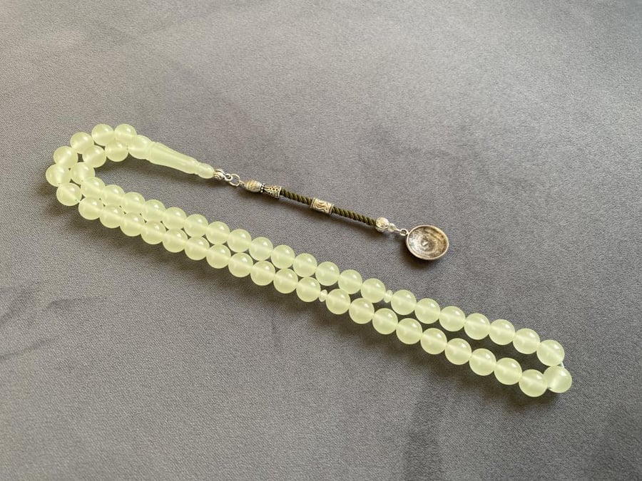 Illuminated tasbih with beads