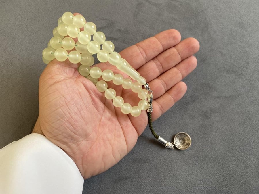Illuminated tasbih with beads