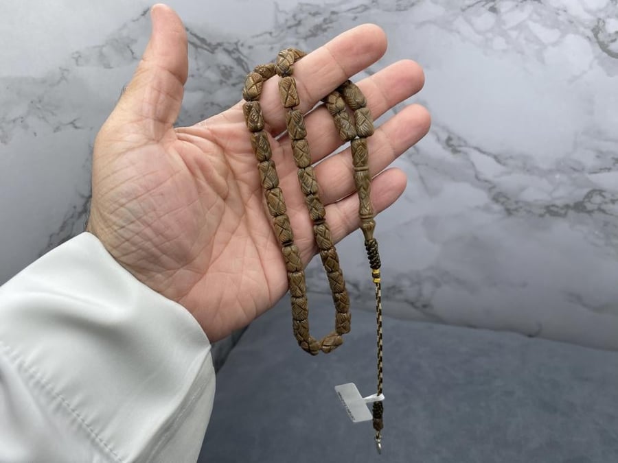 قلاليث منقوش