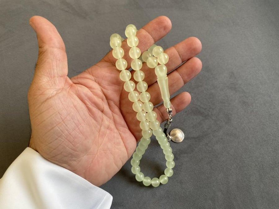 Illuminated tasbih with beads