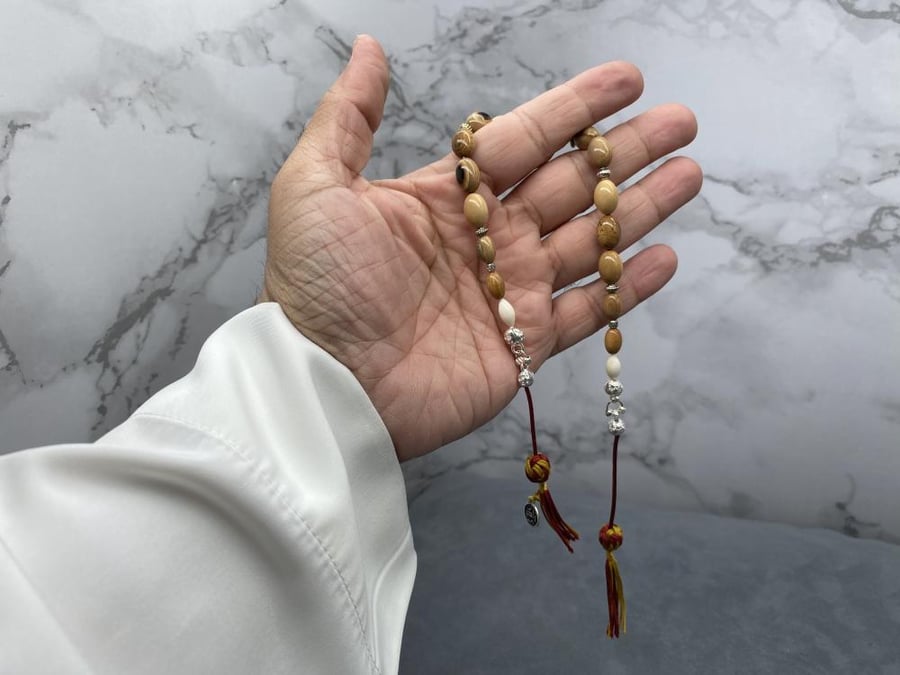 يونانية ماموث