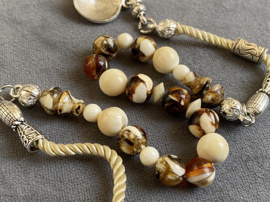Greek Macintosh honey and camel jaw and amber