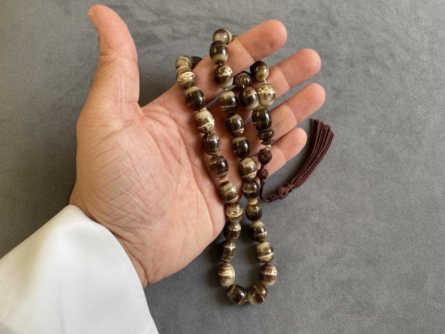سبحة قلاليث فرنسي قديم من عصي