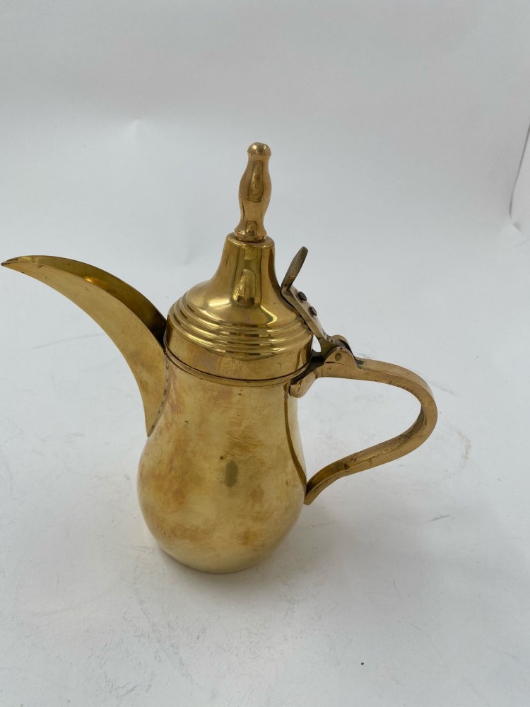 دلة وسط مقاس 9