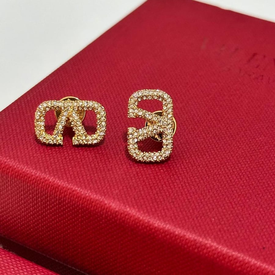 طقم فالنتينو Valentino