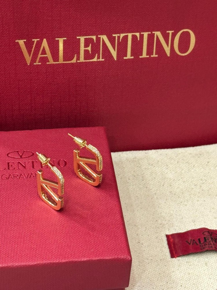 حلق فلنتينو VALENTINO