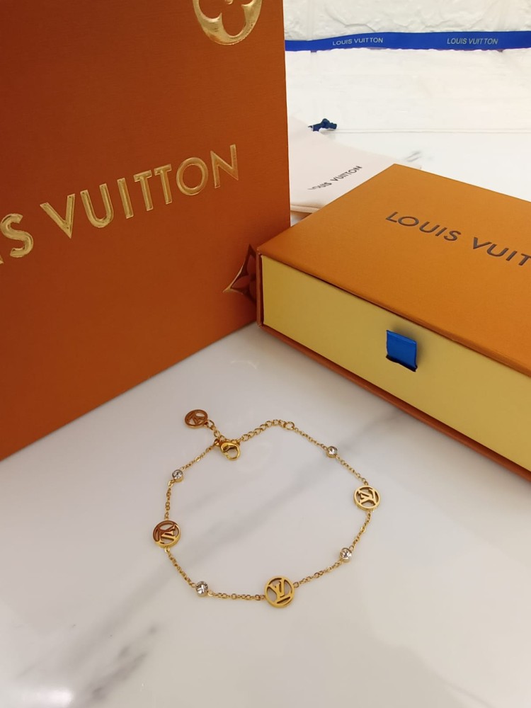 أسوارة لويس فيتون LOUIS VUITTON
