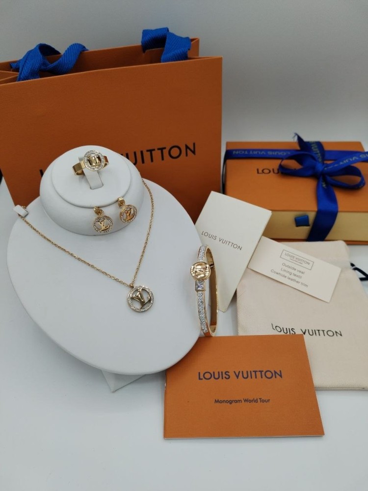طقم لويس فيتون LOUIS VUITTON