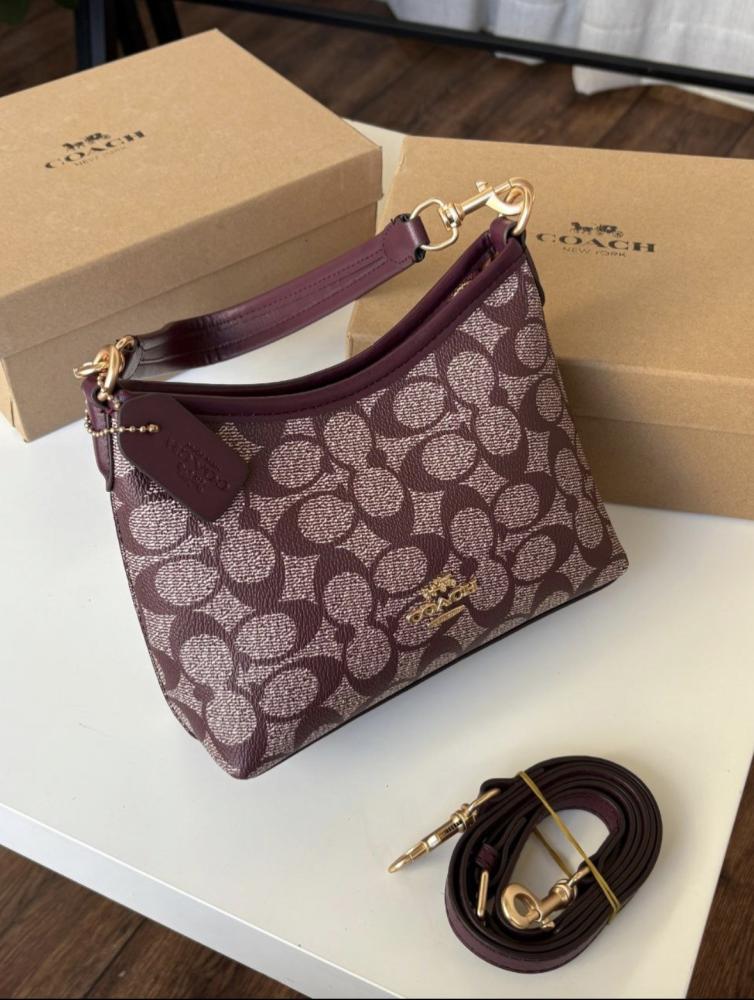 شنطة كوتش COACH