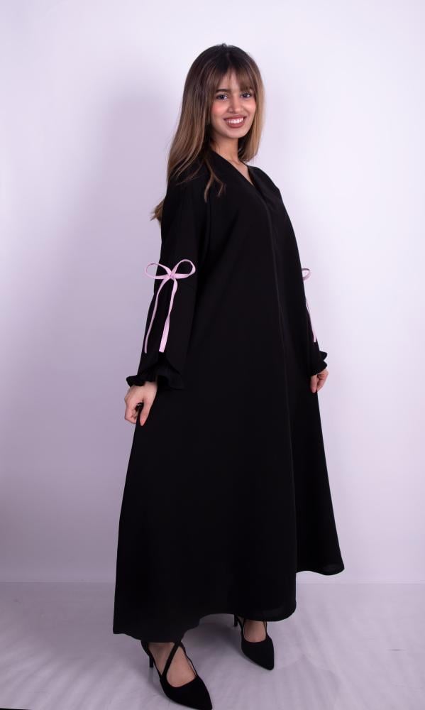 عباية نسائية سوداء