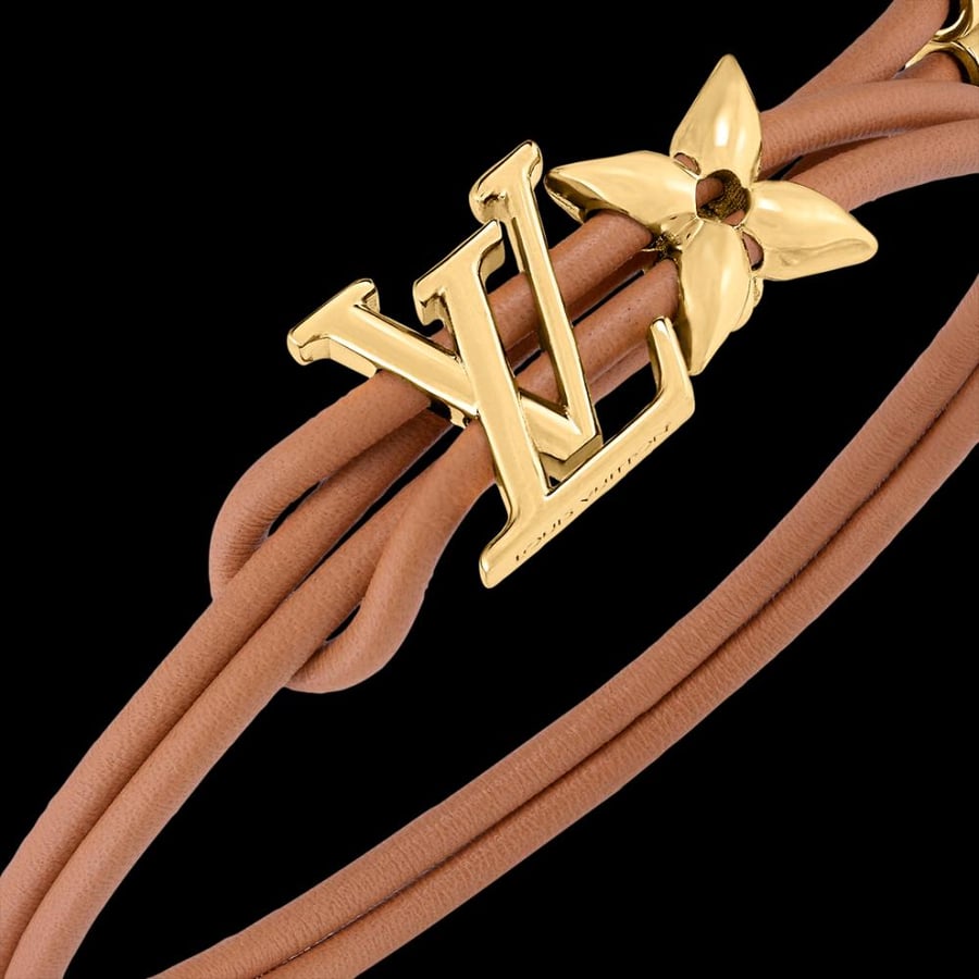 اسوارة LV - بني