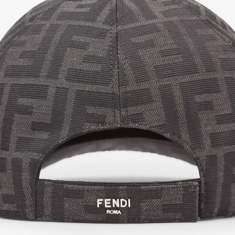 قبعة Fendi - أسود