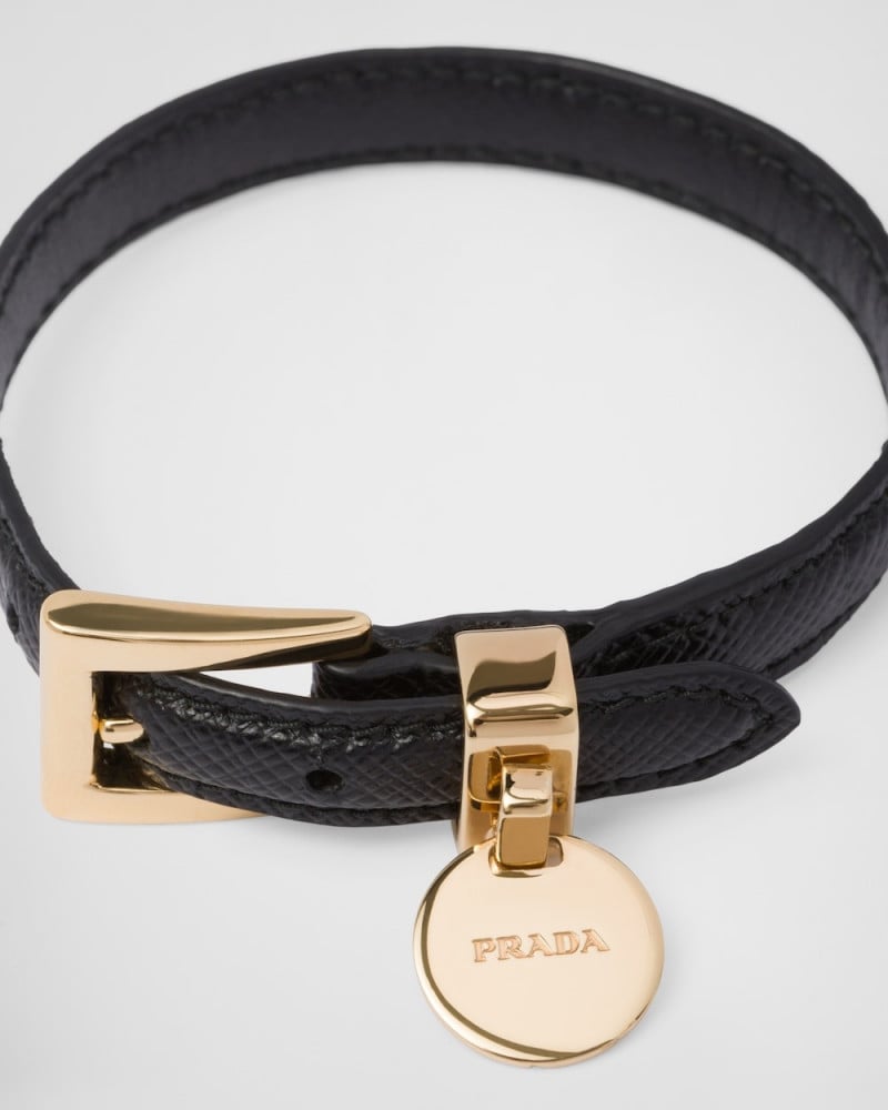 اسوارة جلد Prada