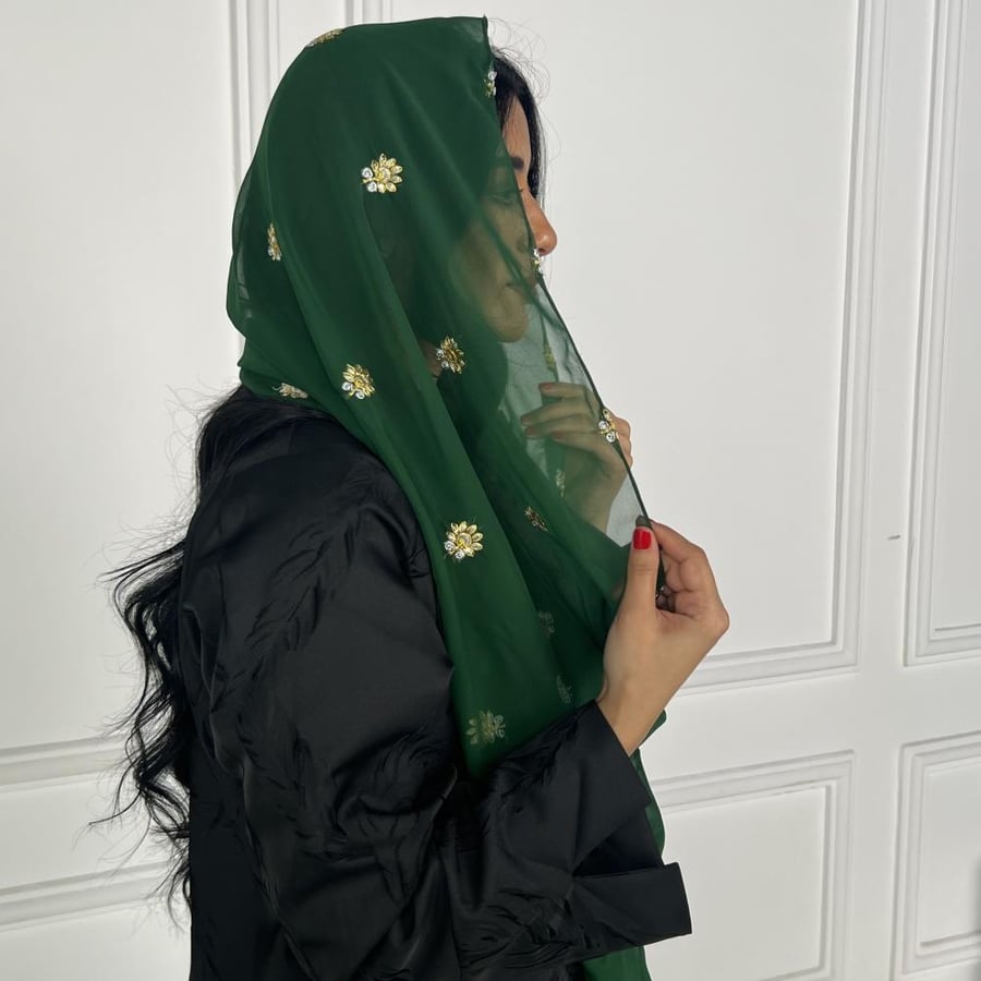 طرحه شيفون مطرزة