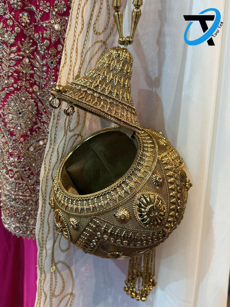 شنطة هندية للمناسبات السعيدة