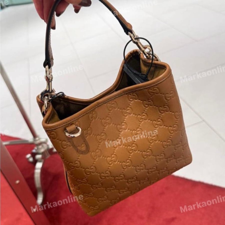 قوتشي باكيت امبليم ميني  Gucci Gg Emblem mini Leather