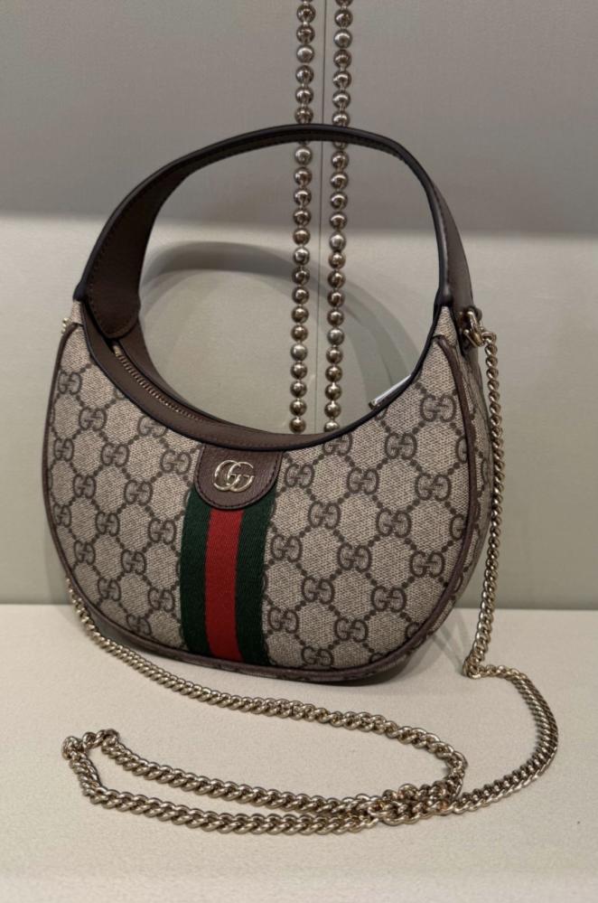 قوتشي ميني نصف القمر | Gucci mini half-moon