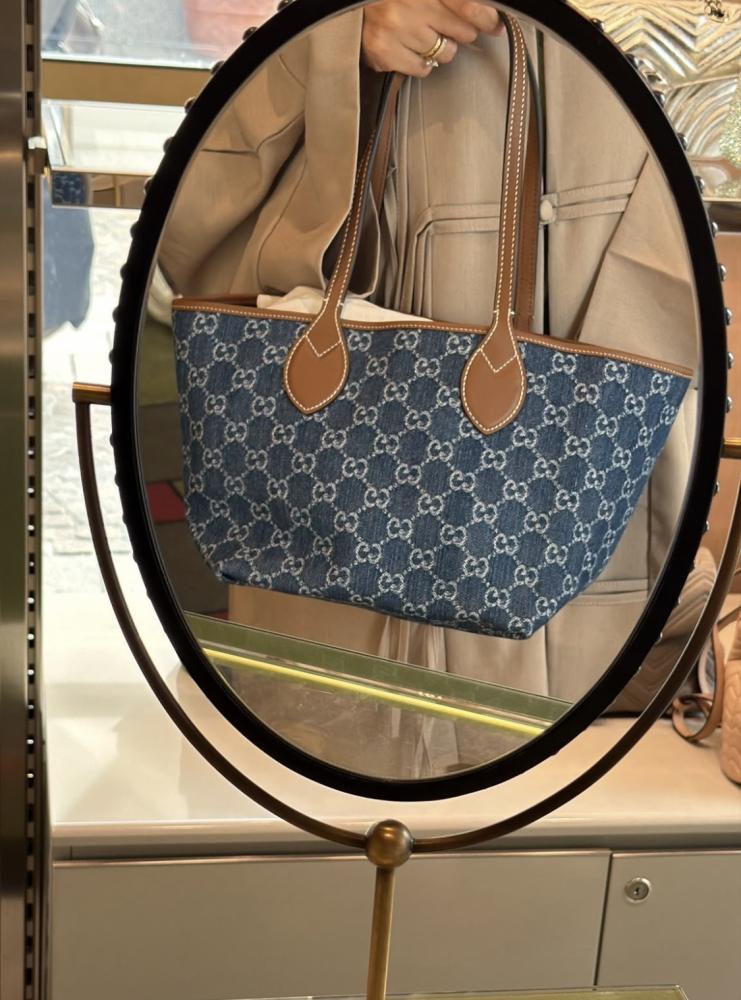 قوتشي توتيسما حقيبه | Gucci Totissima small tote bag