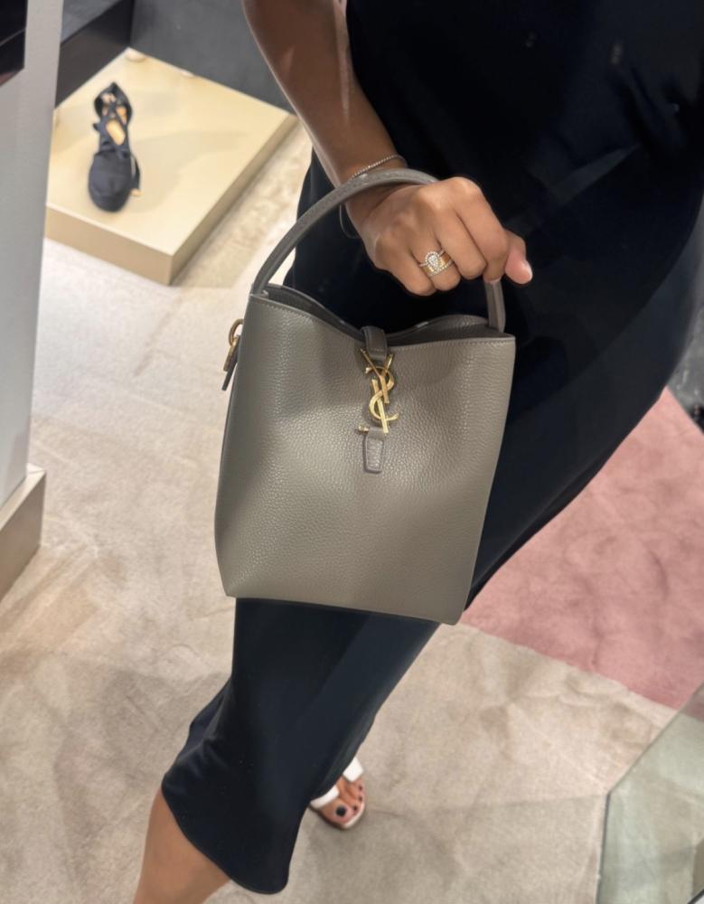 سان لوران لي ٣٧ حقيبة  | SAINT LAURENT Le 37 small leather bucket bag