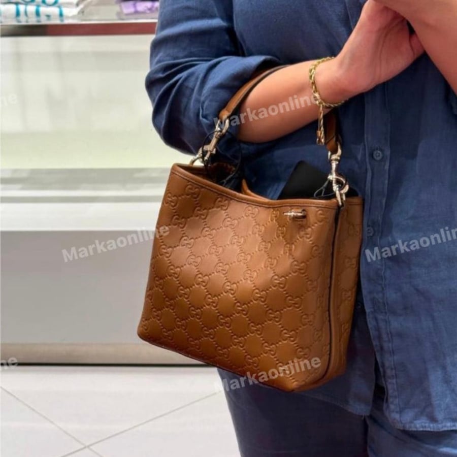 قوتشي باكيت امبليم ميني Gucci Gg Emblem mini Leather