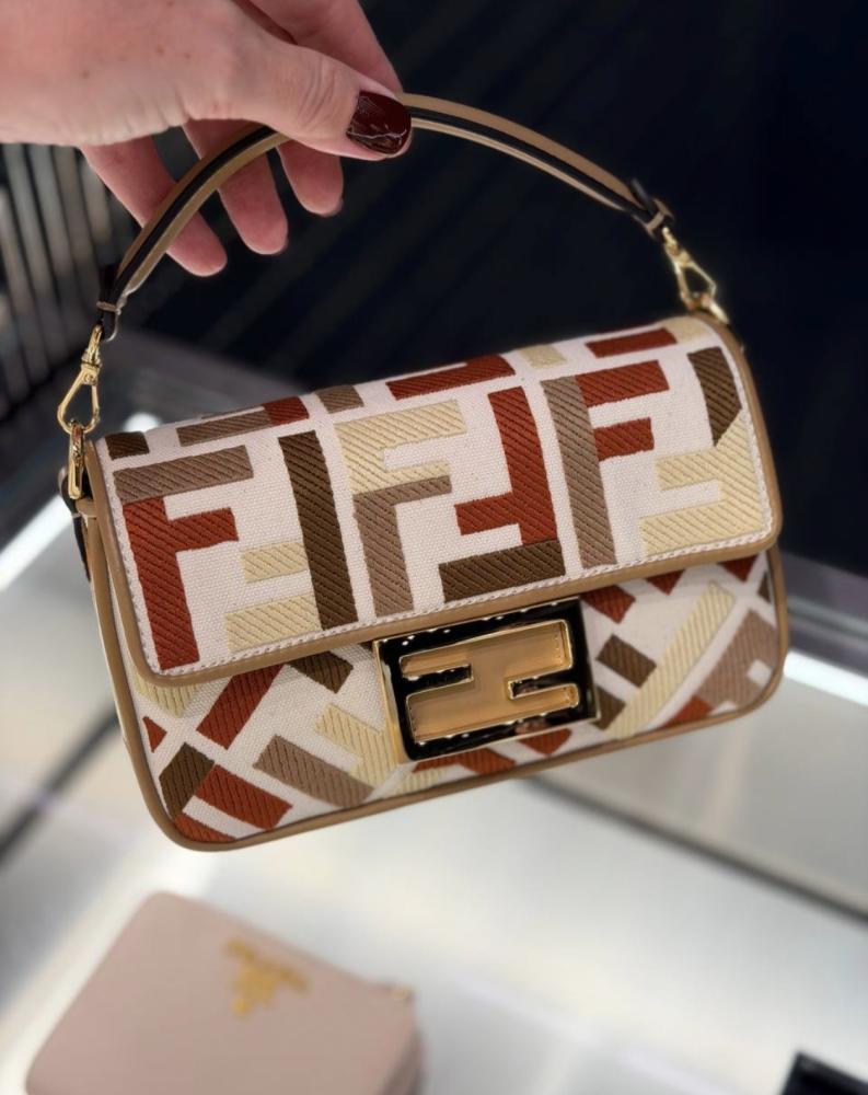 فتدي سمول قماش | Fendi Baguette small Fabric