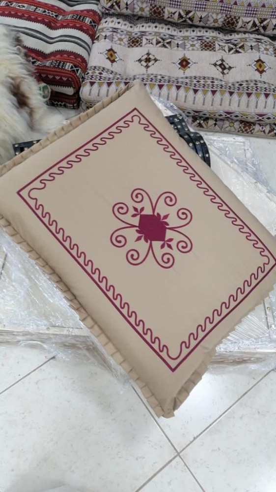 مخدة تطريز