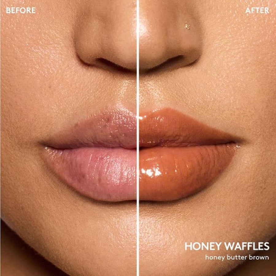 فنتي بيوتي كريم ملمع الشفاة جلوس بومب كريم - 03 Honey Waffles