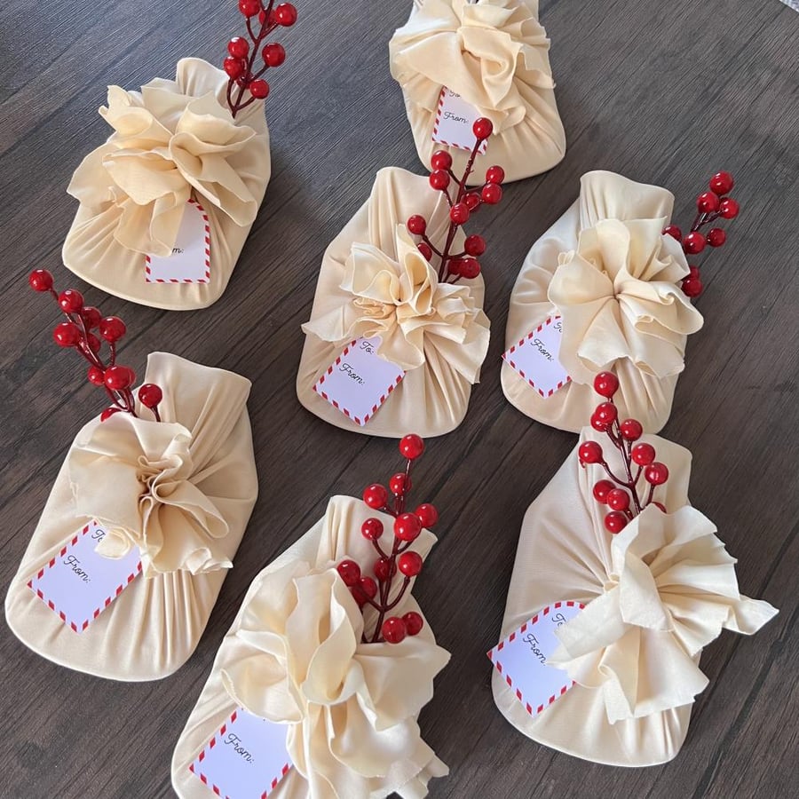 Small-sized party favors