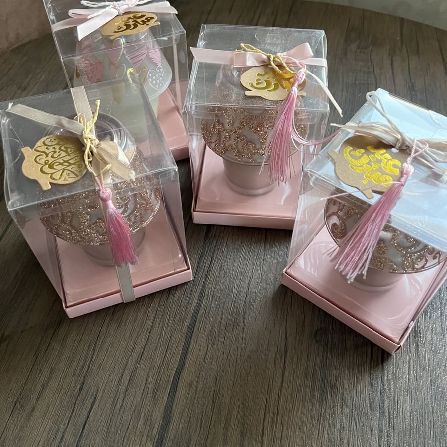 شموع معطرة بشكل ابجورة ميني مع تاق تهنئة
