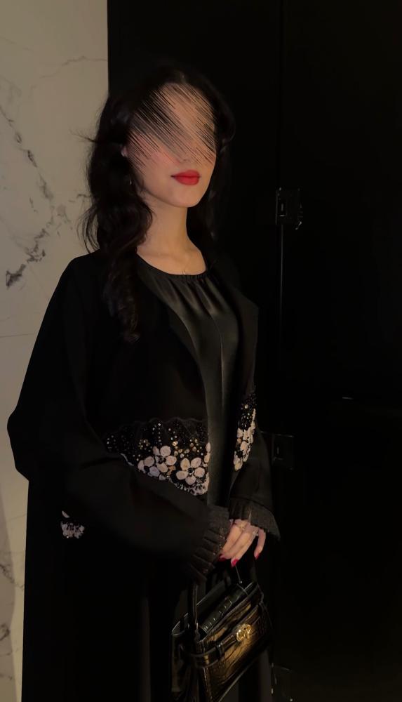 # حـسناء