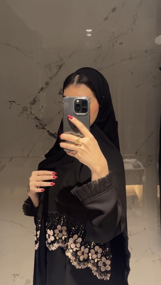# حـسناء