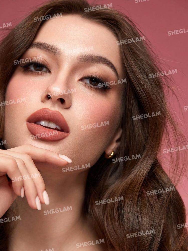 احمر شفاه سائل مات ألور - نايكيد برانش