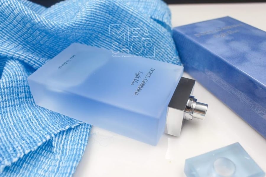 عطر دولتشي غابانا لايت بلو ايو انتنس النسائي بارفيوم 100 مل