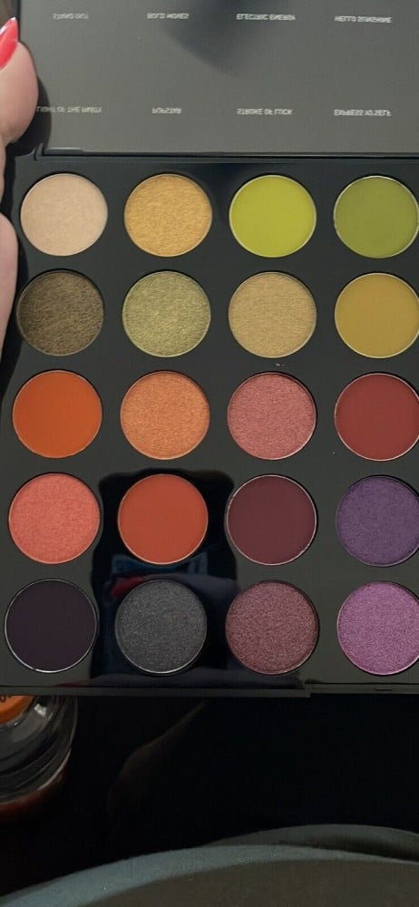باليت ظلال عيون 35M  من مورفي - MORPHE 35M BOSS MOOD