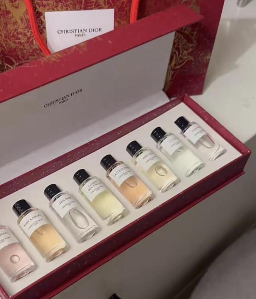 مجموعة كريستيان ديور 8 عطور ميني 7.5 مل