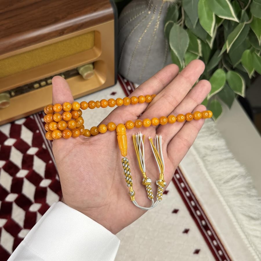 Amber prayer beads, delicate