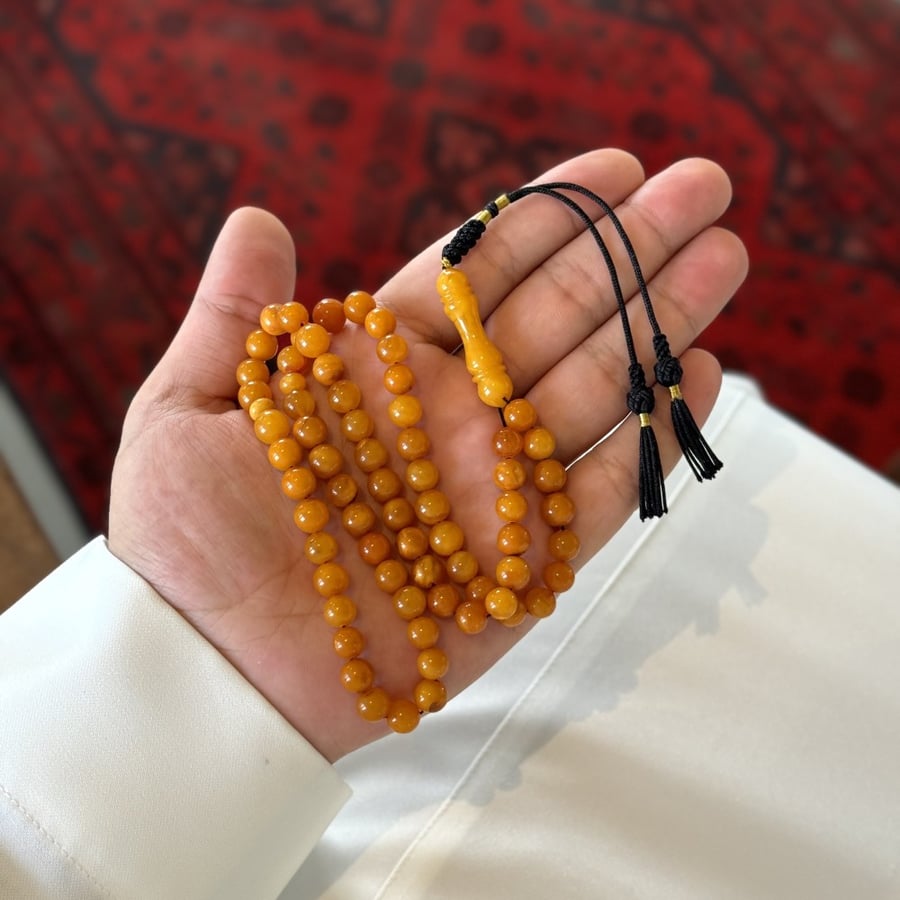 سبحة كهرمان طبيعي حر