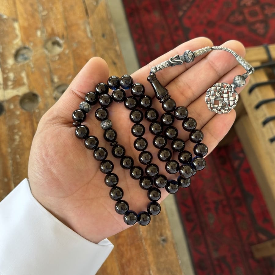 سبحة زعفراني سوداء Z101