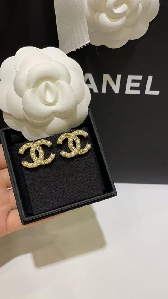 حلق شانيل Chanel Earring