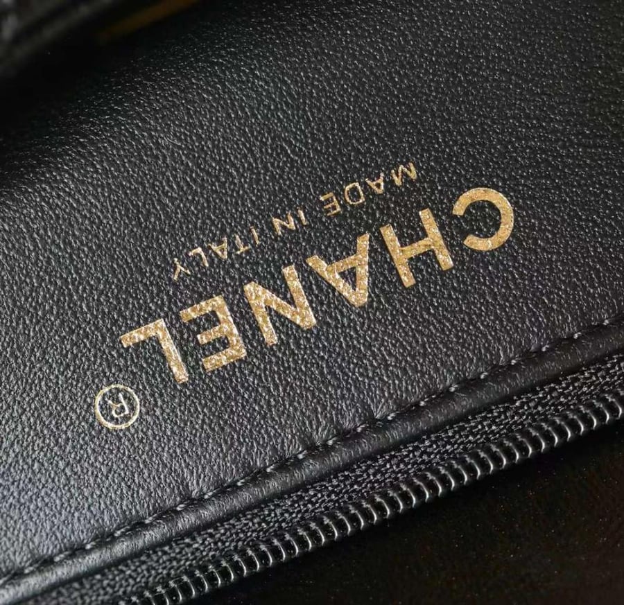 Small flap bag with top handle Shiny lamb leather, gold-tone metal black