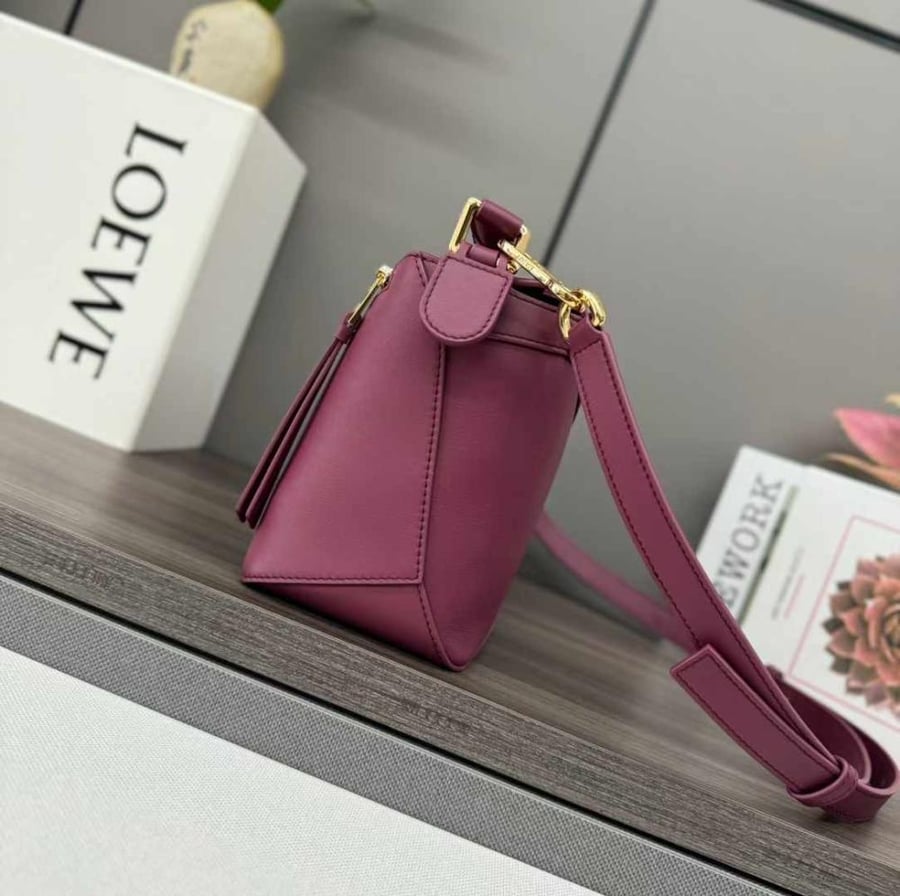 Puzzle Edge Maroon  Small