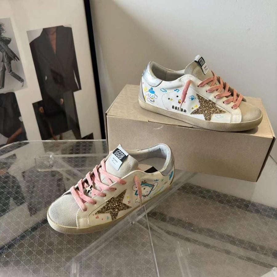 Golden Goose  /Gold Glitter Star/with drowning
