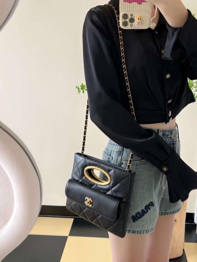 Black Lambskin, gold-tone metal