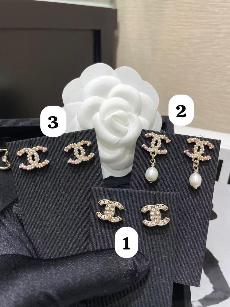 حلق شانيل Chanel Earring